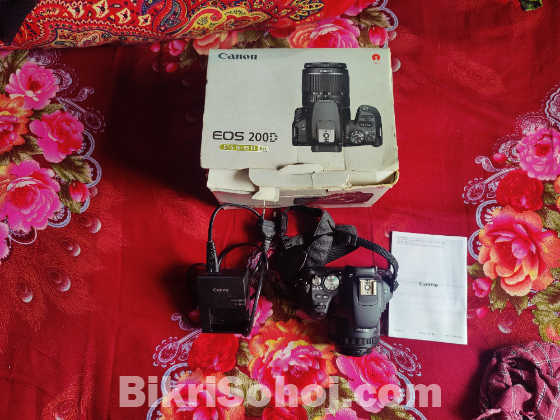 Canon 200D With Prime Lens and Sandisk Original 64GB Memory
